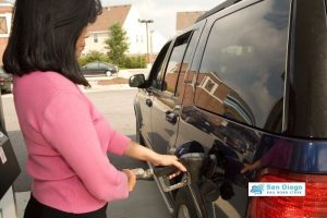 5-things-you-can-do-to-save-gas-while-driving